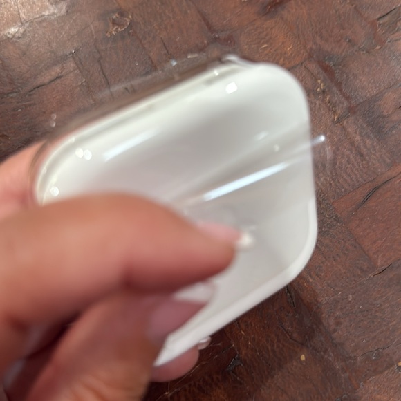 White Wired Apple Earbuds with Case NEW - Picture 2 of 3